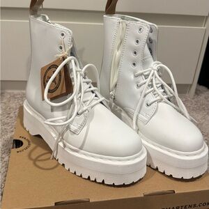 Dr. Martens White Jadens